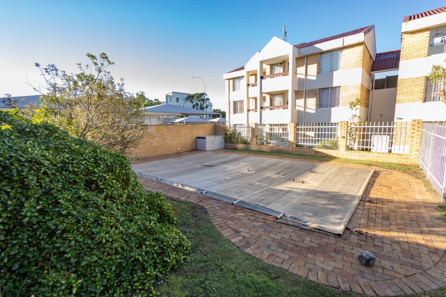 2 Bedroom Property for Sale in Churchill Estate Western Cape